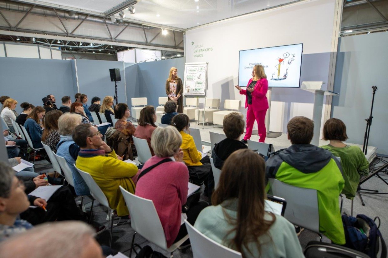 Vortrag im Forum Unterrichtspraxis auf der Leipziger Buchmesse 2023 vor vollbesetztem Publikum